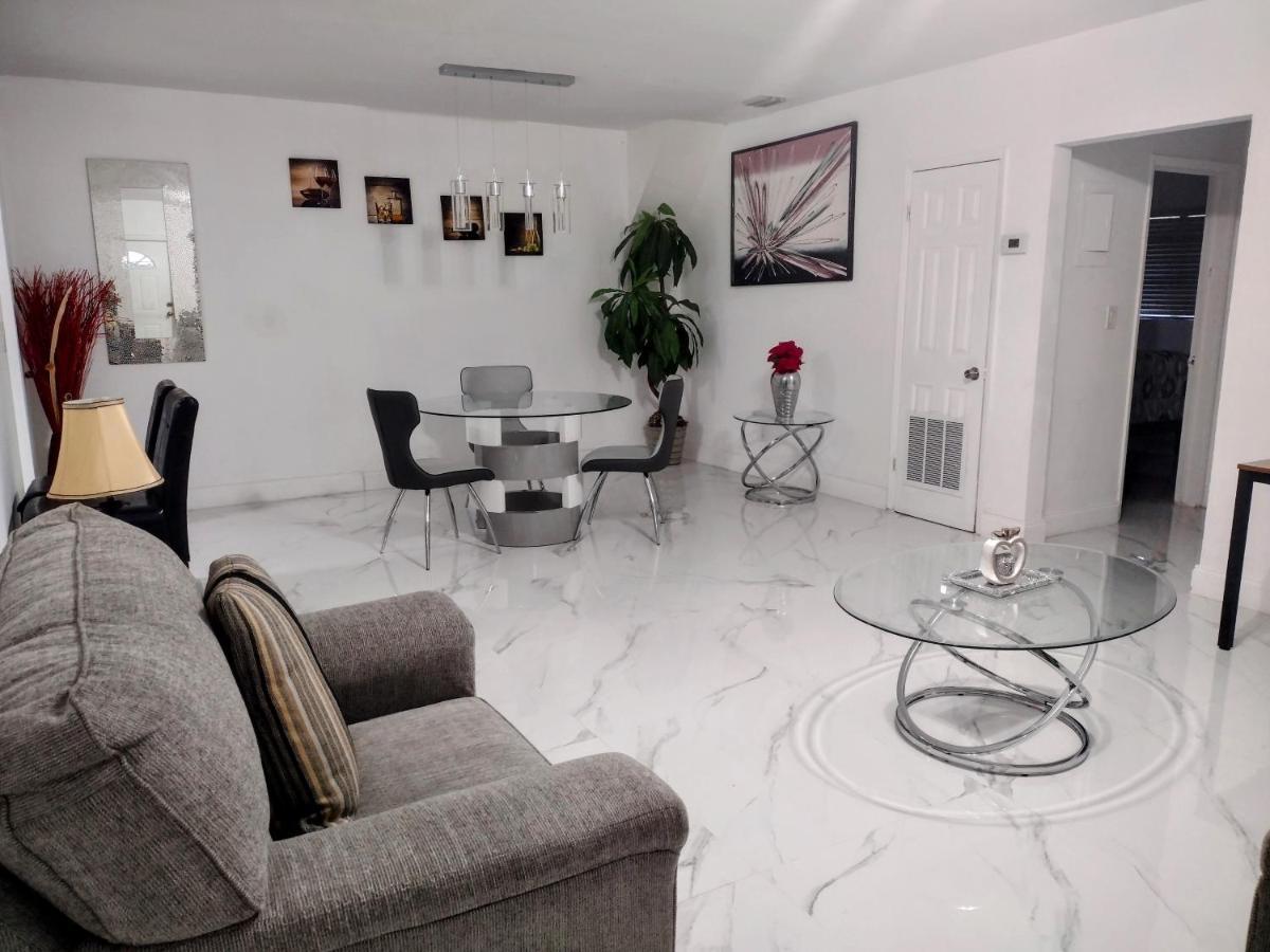 Cheerful 3-Bedroom Home /Ac+ Free Parking North Miami Beach Esterno foto