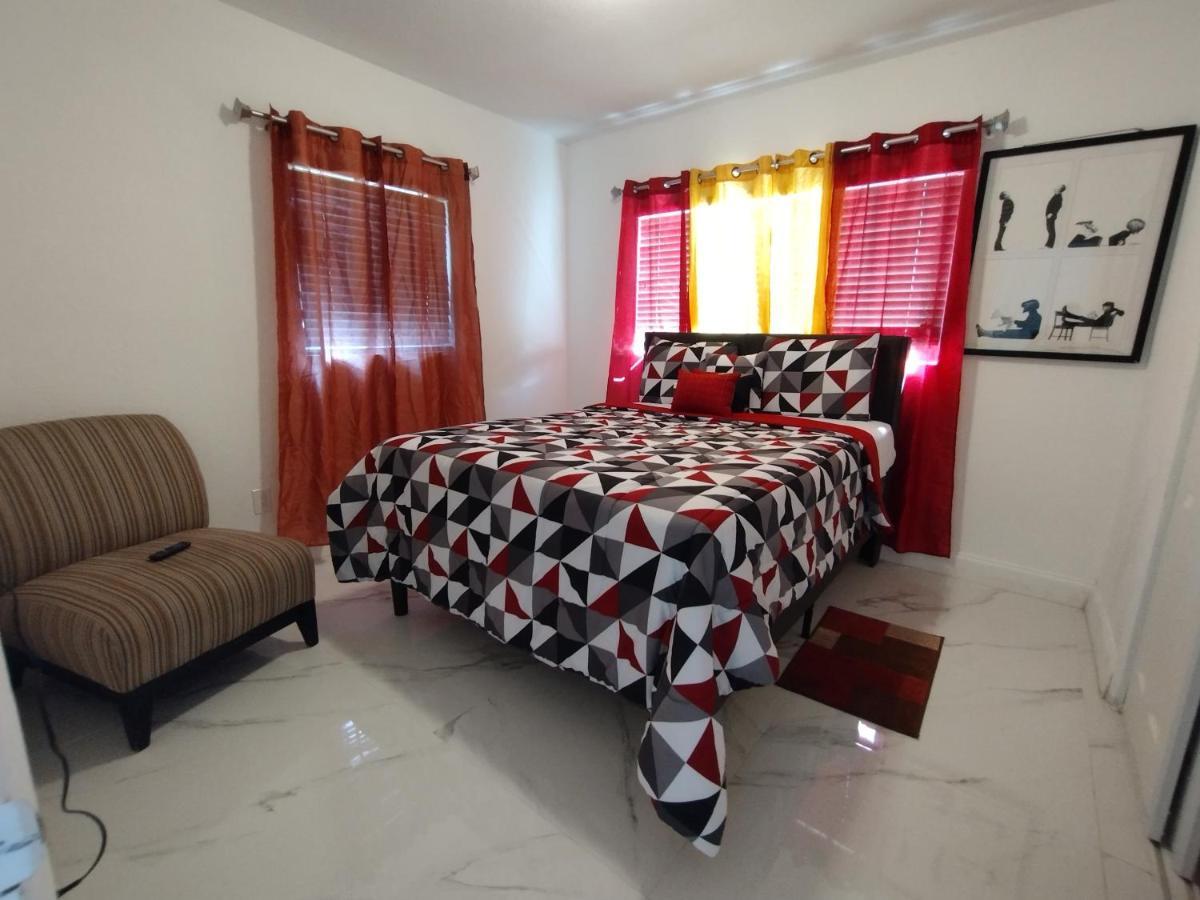 Cheerful 3-Bedroom Home /Ac+ Free Parking North Miami Beach Esterno foto