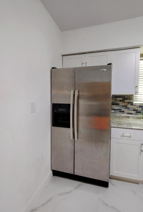 Cheerful 3-Bedroom Home /Ac+ Free Parking North Miami Beach Esterno foto