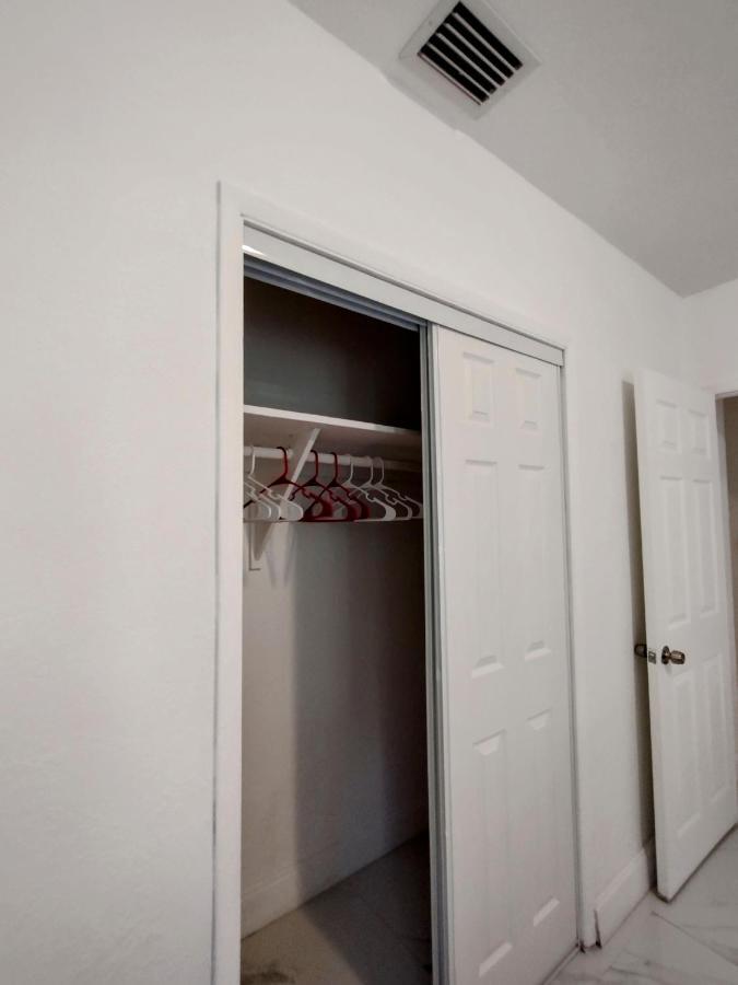 Cheerful 3-Bedroom Home /Ac+ Free Parking North Miami Beach Esterno foto